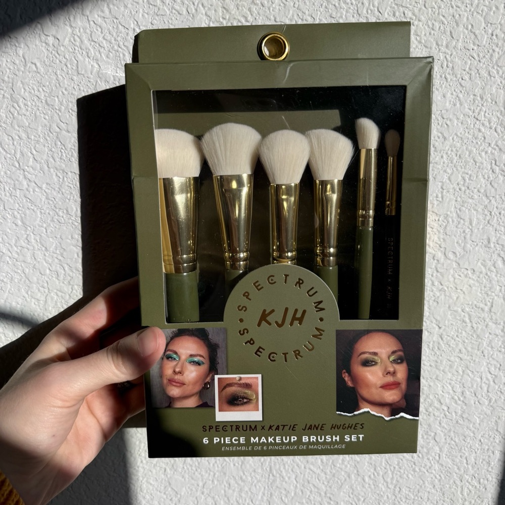 Spectrum x Katie Jane Hughes 6-Piece Makeup Brush Set - Picture 3 of 7